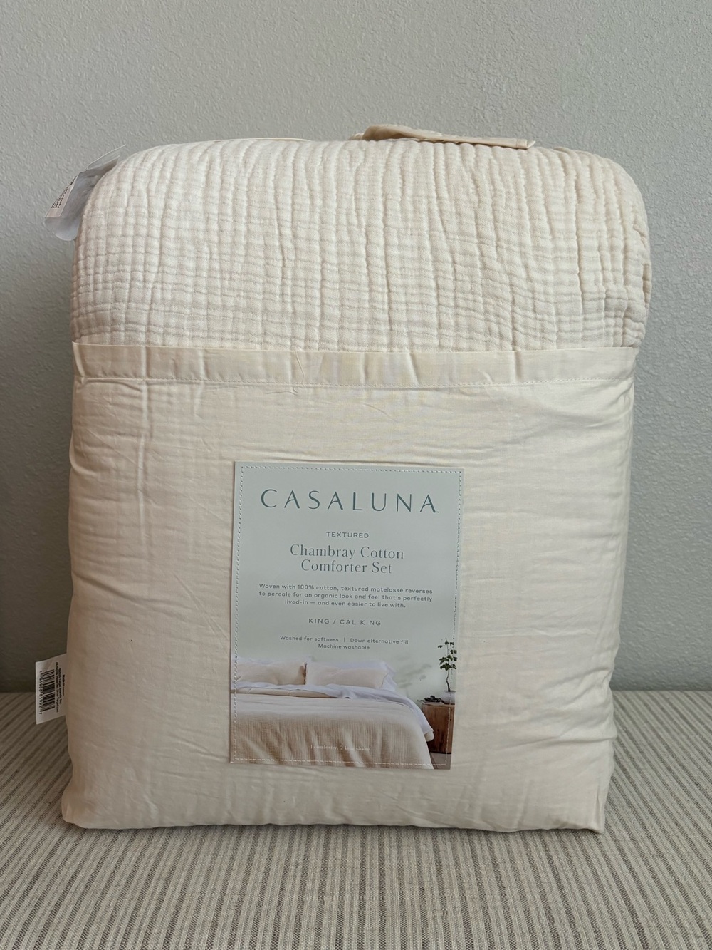 NWT King/ California King Textured Chambray Comforter & Sham Set Natural - Casal
